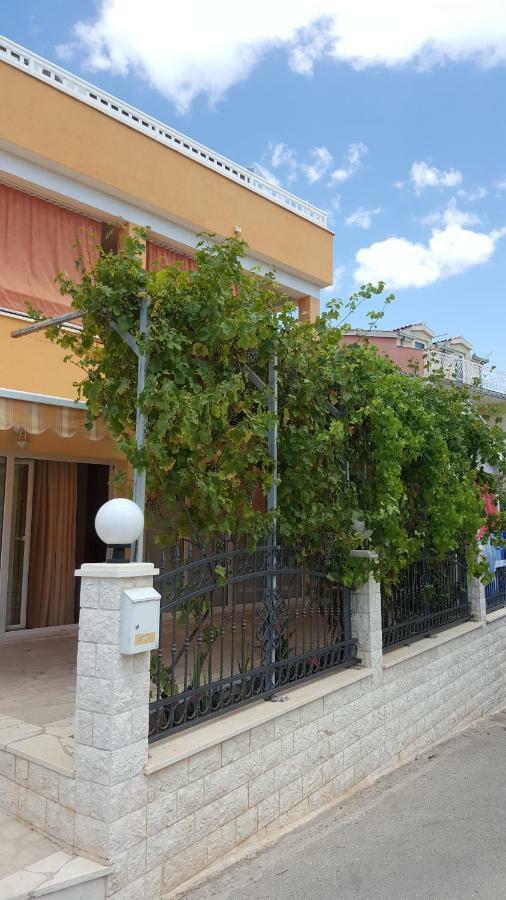 Ciovo Apartments Trogir Ngoại thất bức ảnh